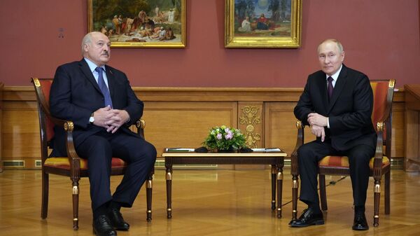 Президент РФ Владимир Путин и президент Белоруссии Александр Лукашенко 