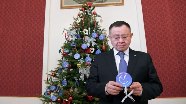 Министр строительства и жилищно-коммунального хозяйства РФ Ирек Файзуллин принимает участие во всероссийской новогодней благотворительной акции Елка желаний