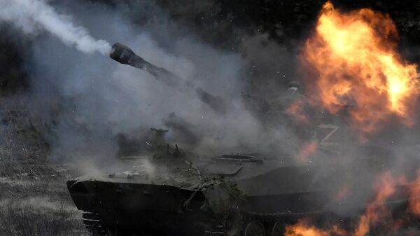 Работа самоходной артиллерийской установки 2С1 Гвоздика ВС России на Херсонском направлении