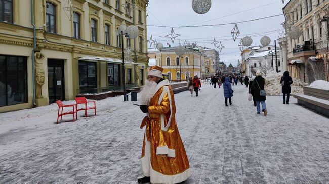 Дед Мороз на улице Большой Покровской