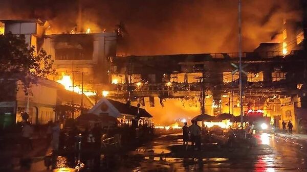 Пожар в казино-отеле Grand Diamond City hotel-casino на камбоджийской стороне пограничного перехода Пойпет на таиландско-камбоджийской границе. 29 декабря 2022