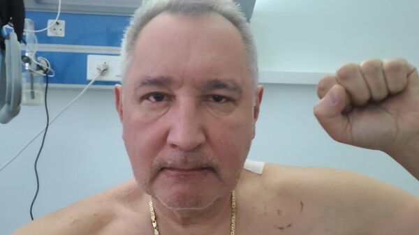 Фото, опубликованное Дмитрием Рогозиным после операции