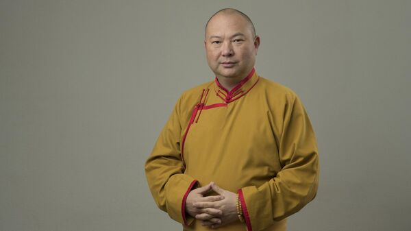 Тэло Тулку Ринпоче - представитель Далай-ламы в России, странах СНГ и Монголии, верховный лама Калмыкии