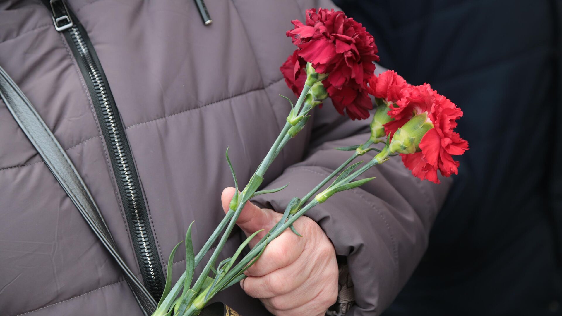 Жители Самарской области почтили память погибших в Макеевке