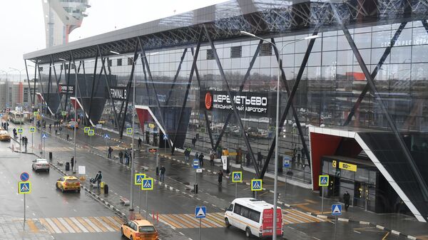 Вид на терминал B международного аэропорта Шереметьево в Москве