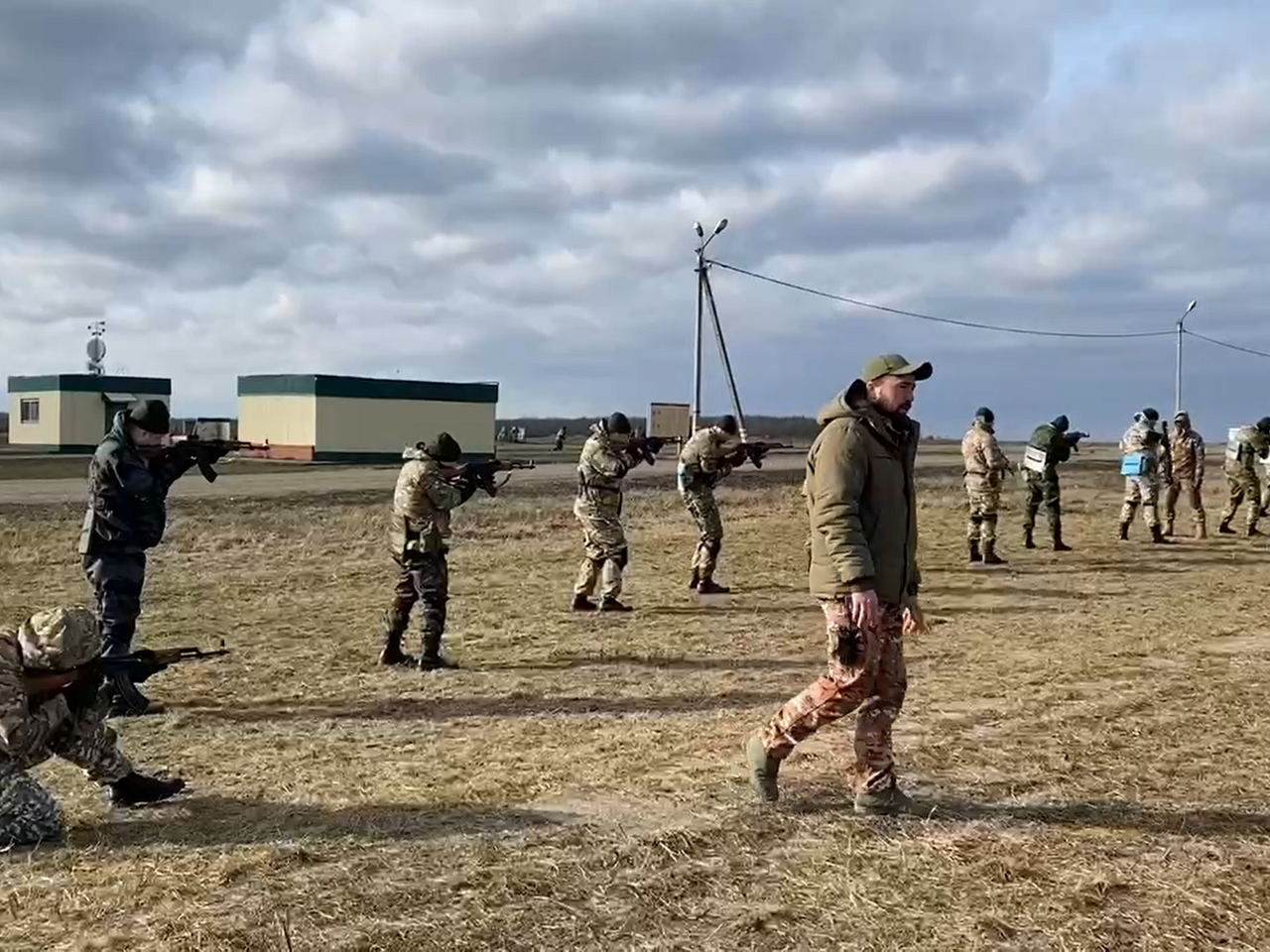 Добровольцы рассказали, почему пришли в 