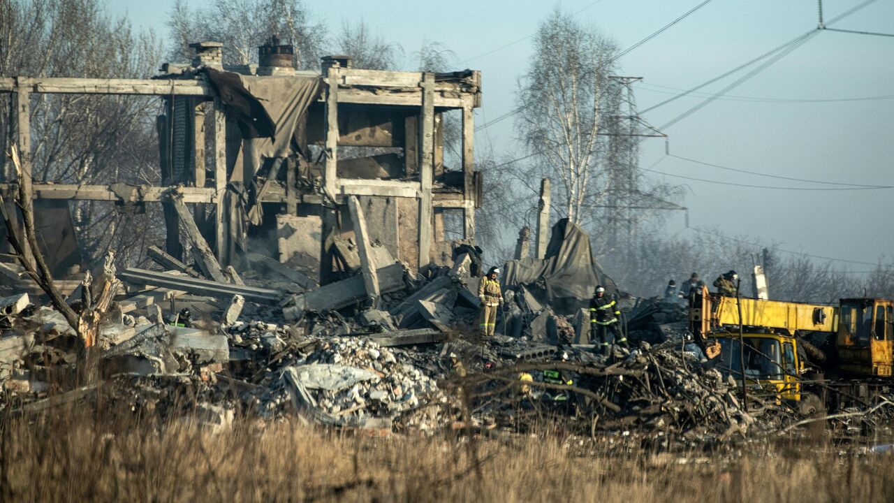 ВСУ обстреляли военную комендатуру в Васильевке Запорожской области - РИА  Новости, 04.01.2023