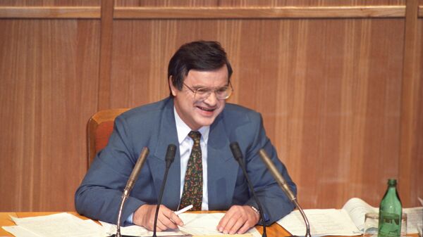 V сессия Верховного Совета Российской Федерации. 22 сентября - 25 декабря 1992 года. Председатель Верховного Совета РФ Руслан Хасбулатов во время открытия сессии.
