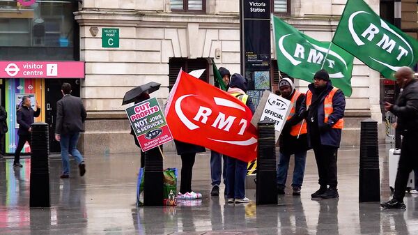 Это будет продолжаться. Забастовка сотрудников железной дороги в Лондоне