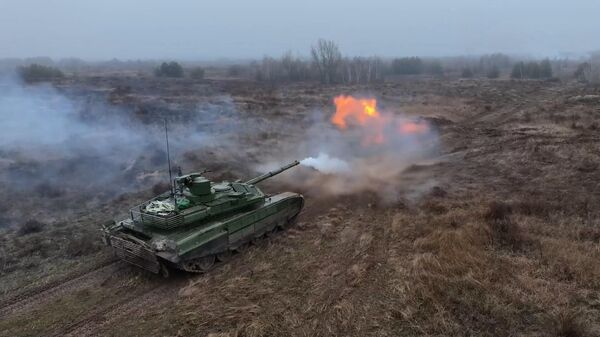 Боевое слаживание экипажей модернизированных танков Т-90М Прорыв