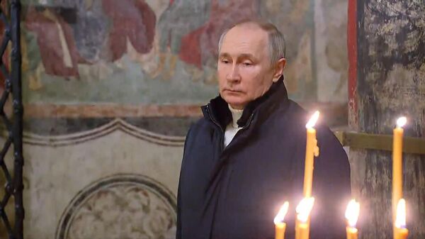 Владимир Путин на рождественском богослужении в Благовещенском соборе московского Кремля