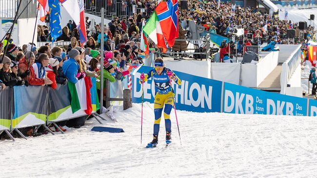 Шведская биатлонистка Эльвира Эберг на этапе Кубка мира в словенской Поклюке