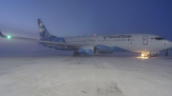 Самолет авиакомпании Норд Стар, выкатившийся за пределы взлетно-посадочной полосы в Норильске. 10 января 2023