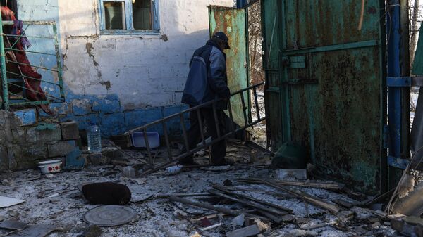 Пострадавший, в результате обстрела со стороны ВСУ, частный дом в Ленинском районе Донецка