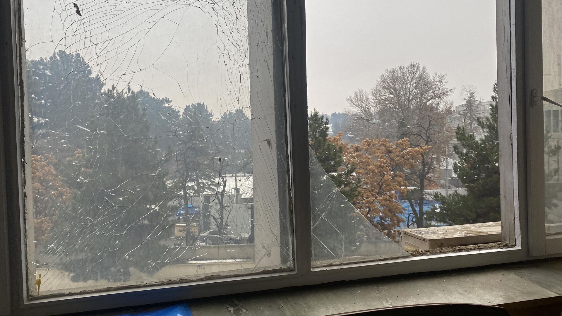 Последствия взрыва возле министерства иностранных дел Афганистана на площади Занбак в Кабуле - РИА Новости, 1920, 11.01.2023