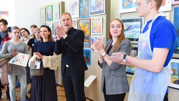 Открытие выставки работ особых художников в рамках Всероссийского инклюзивного фестиваля #ЛюдиКакЛюди