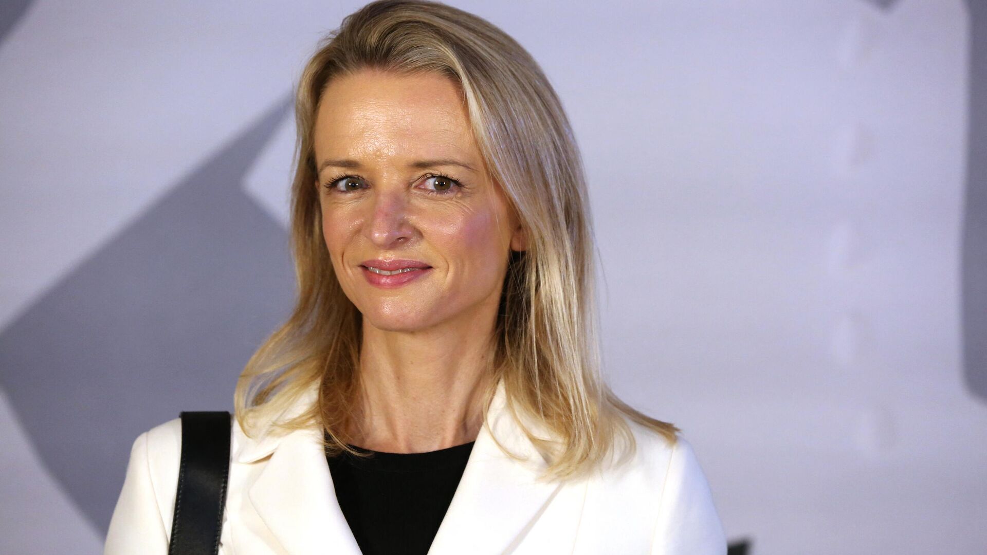 Дельфина Арно - РИА Новости, 1920, 12.01.2023