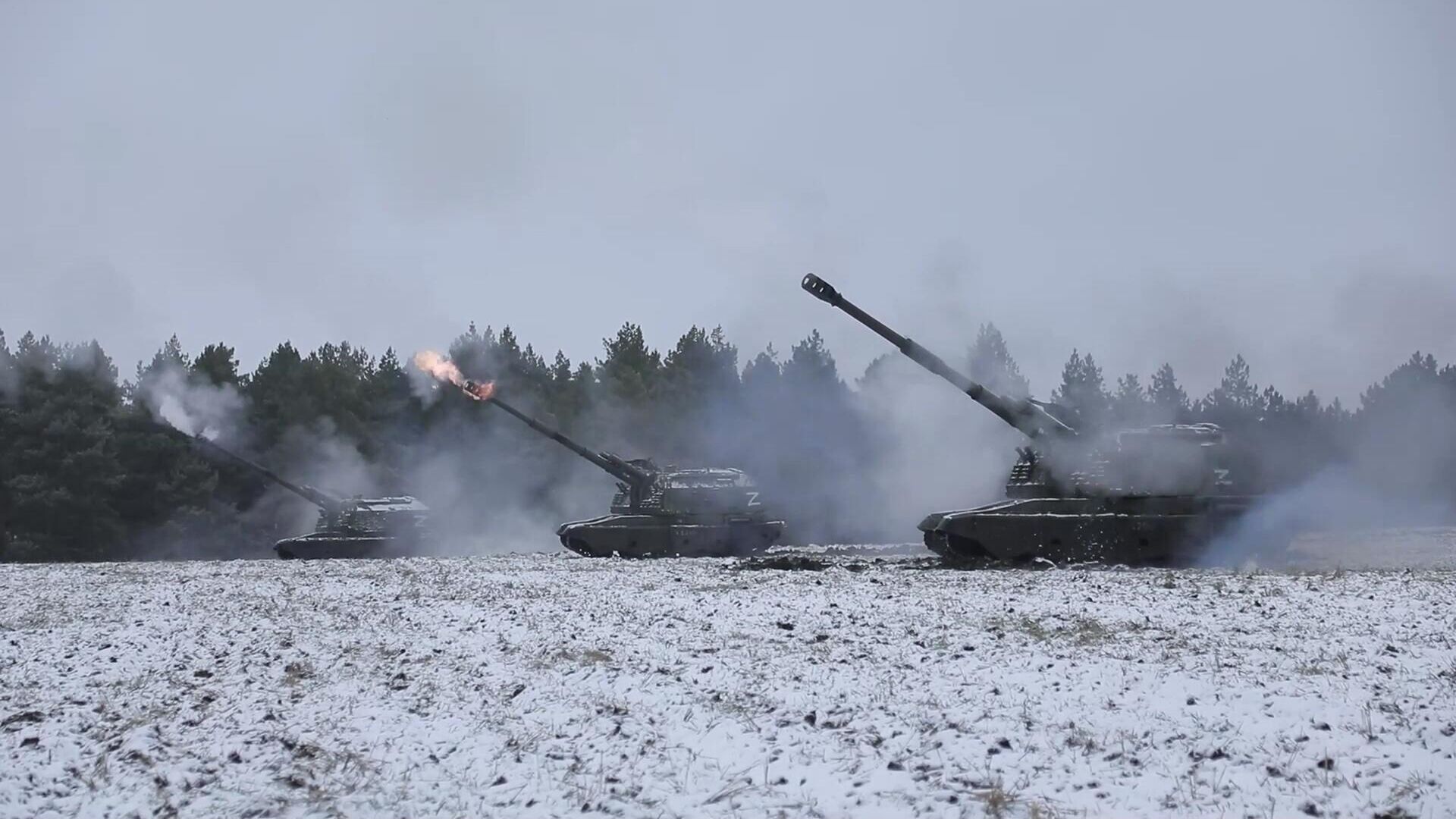 Военнослужащие поражают позиции ВСУ из модернизированных гаубиц Мста-СМ2 - РИА Новости, 1920, 18.12.2023