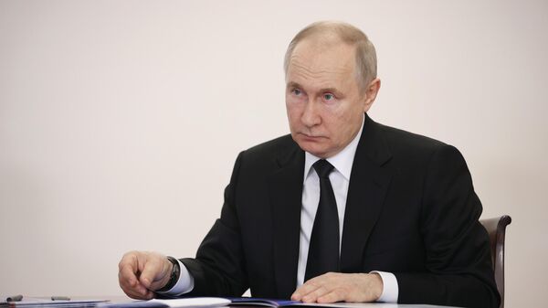 Президент РФ Владимир Путин во время визита в Уфу