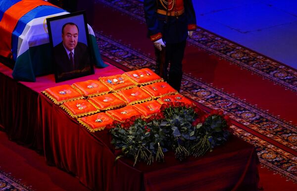 Церемония прощания с первым президентом Башкортостана Муртазой Рахимовым в Государственном концертном зале Башкортостан в Уфе