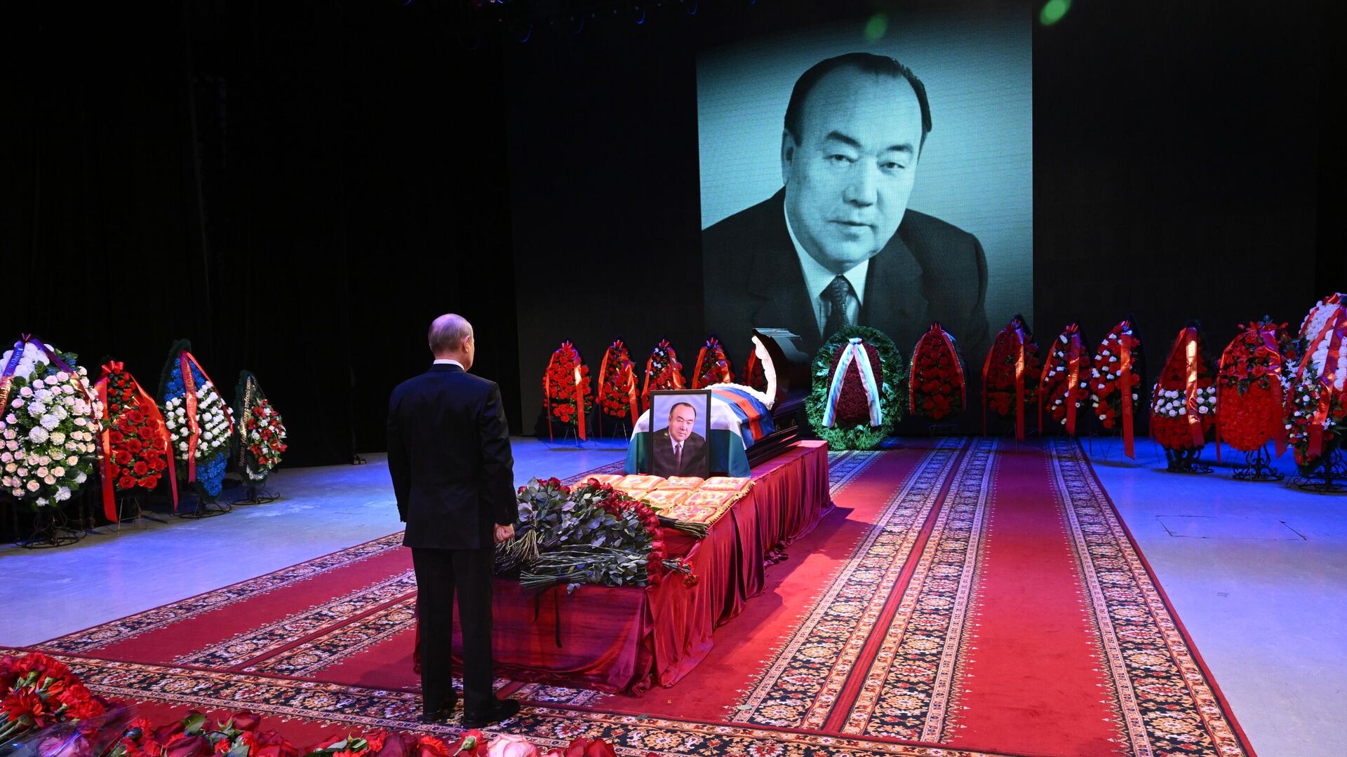 Президент РФ Владимир Путин на церемонии прощания с первым президентом Республики Башкортостан Муртазой Рахимовым в Уфе - РИА Новости, 1920, 13.01.2023