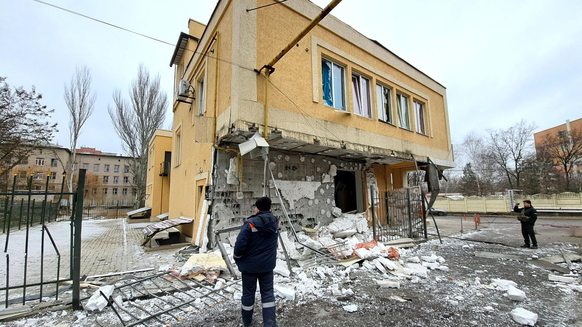 Последствия обстрела со стороны вооруженных формирований Украины города Донецка - РИА Новости, 1920, 13.01.2023