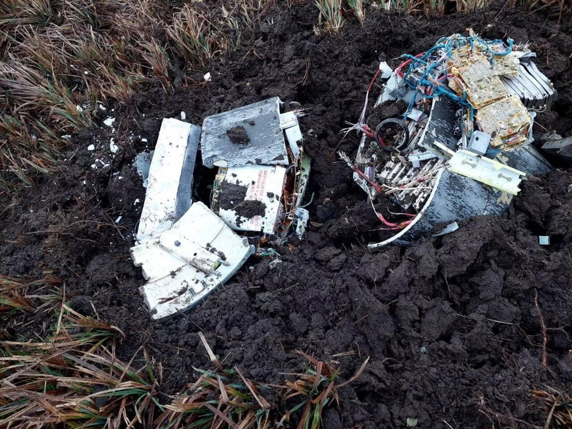 В Бричанском районе Молдовы обнаружена головная часть упавшей ранее ракеты В Бричанском районе Молдовы обнаружена головная часть упавшей ранее ракеты - РИА Новости, 1920, 15.01.2023