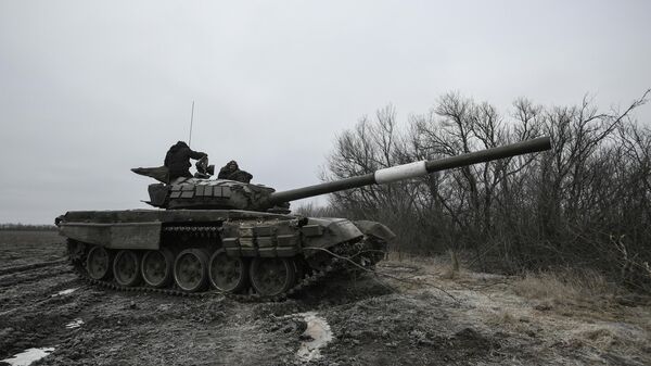 Боевое дежурство танка Т-72 Вооруженных сил России в зоне СВО