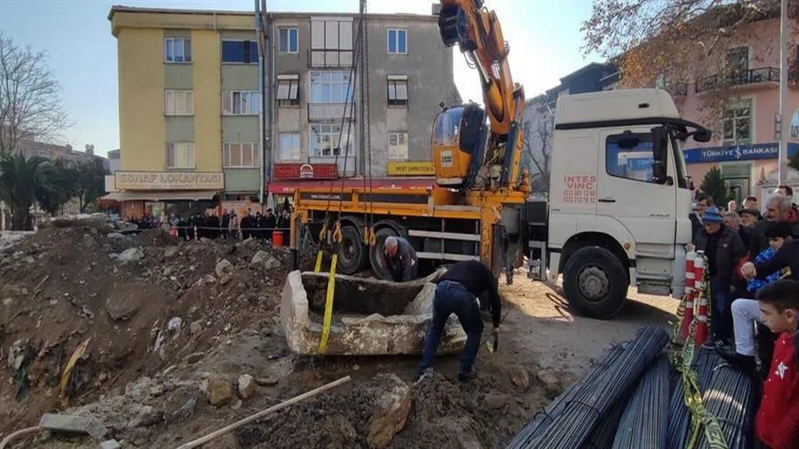 На месте обнаружения саркофага времен римской эпохи в Стамбуле, Турция - РИА Новости, 1920, 17.01.2023