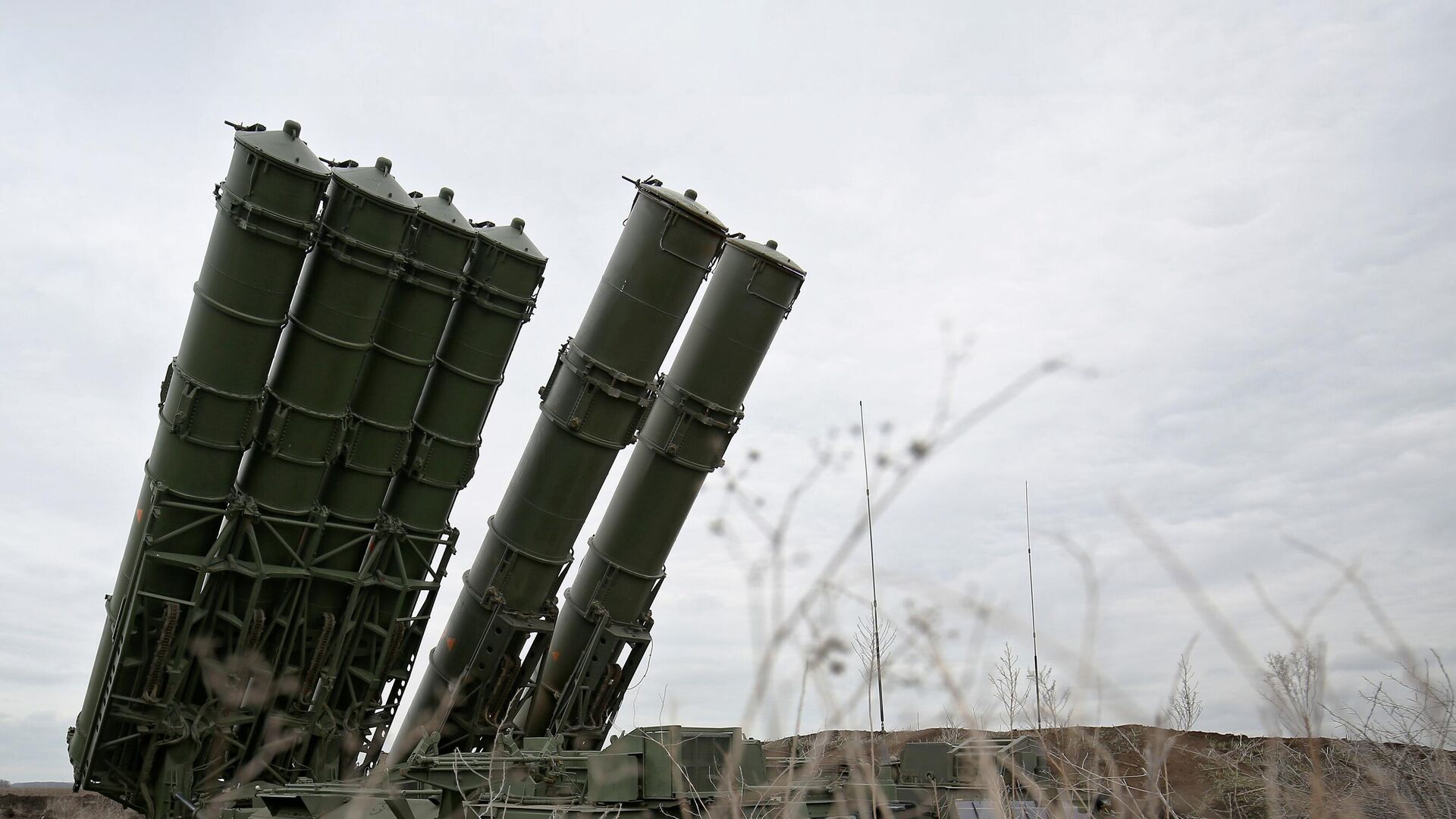 Пусковая и пуско-заряжающая установка в составе зенитно-ракетной  системы (ЗРС) - РИА Новости, 1920, 12.03.2023