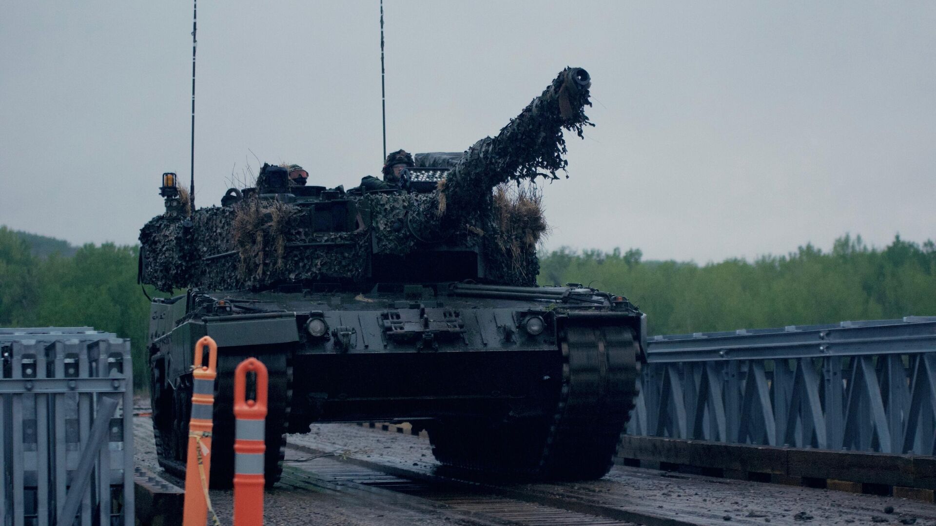 Танк Leopard 2A4 армии Канады - РИА Новости, 1920, 24.02.2023
