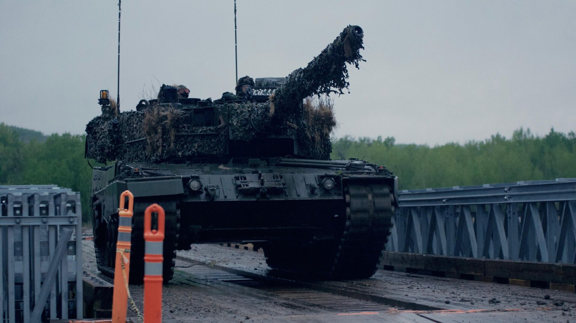 Танк Leopard 2A4 армии Канады - РИА Новости, 1920, 05.02.2023