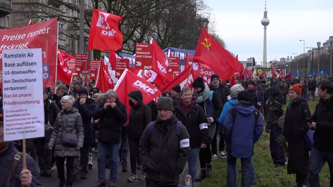 Массовая акция в Берлине против антироссийской политики Запада