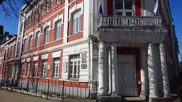 Здание гимназии, где преподавал Циолковский Здание гимназии, где преподавал Циолковский