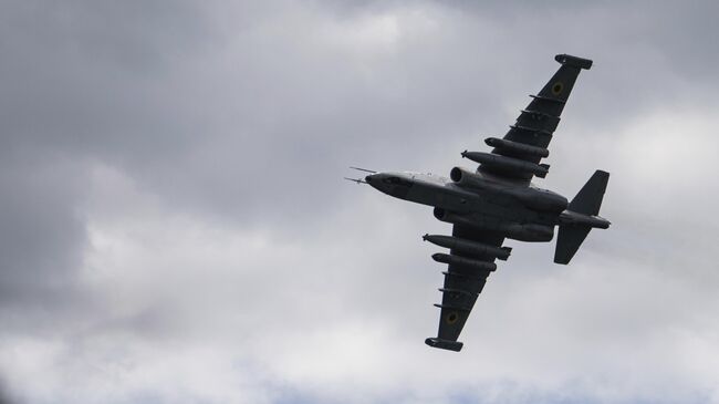 Самолет Су-25 украинских ВВС