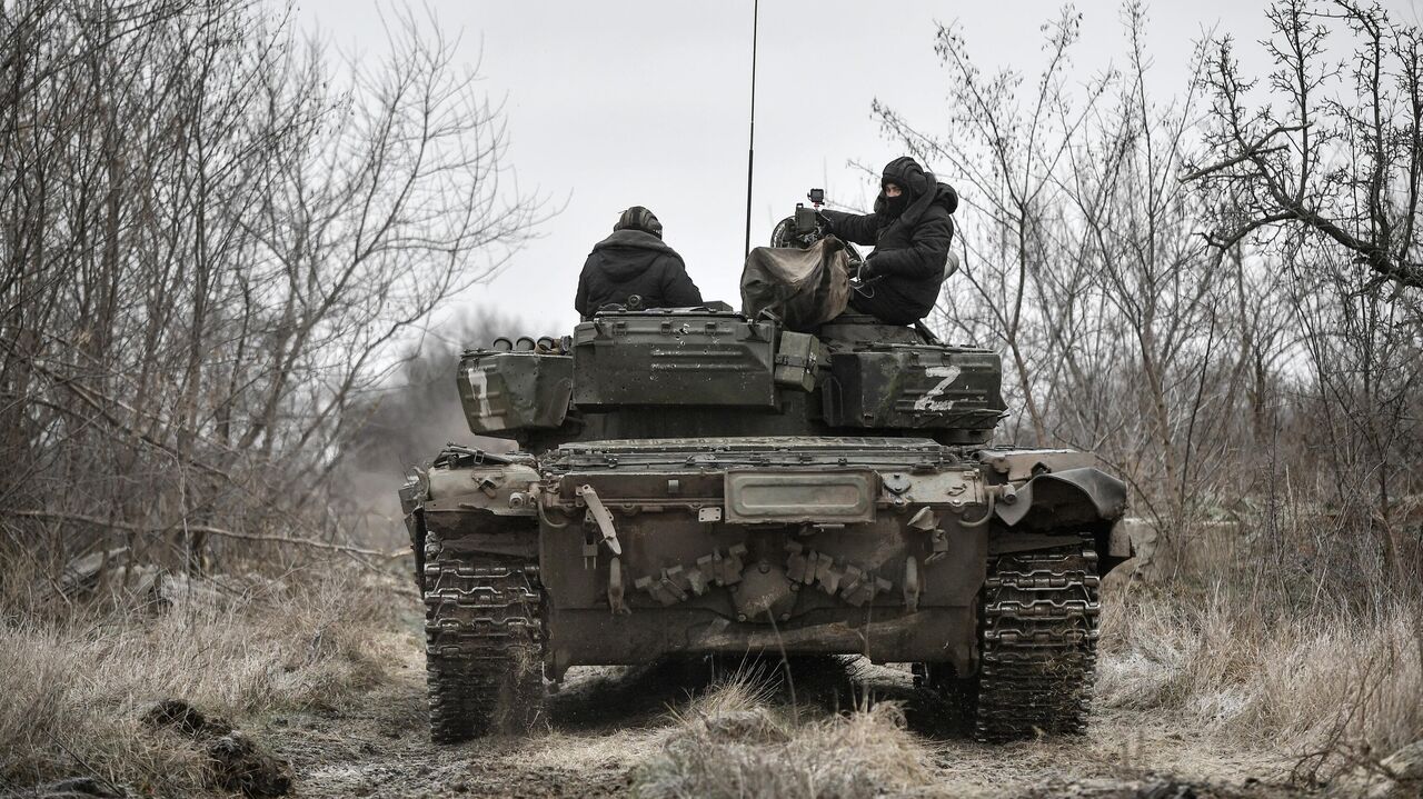 Танк Т-14 Армата: характеристики боевого танка, сколько на вооружении в  России