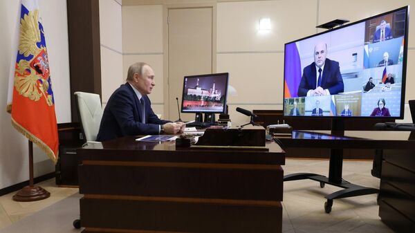 Путин заявил о дефиците бюджета