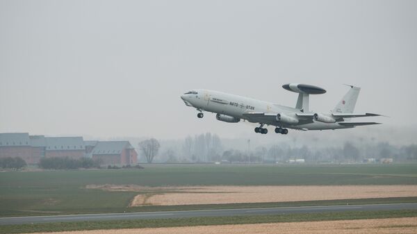 Самолет дальнего радиолокационного обнаружения Boeing E-3 Sentry AWACS НАТО