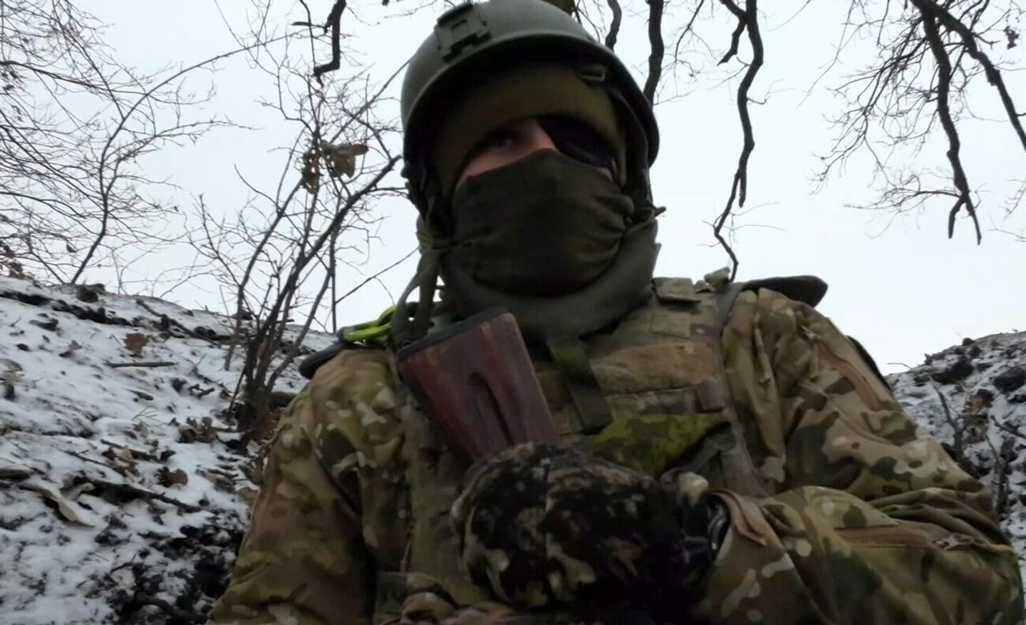 Вместе с Туманом приехали два его брата, дядя и племянник Вместе с Туманом приехали два его брата, дядя и племянник