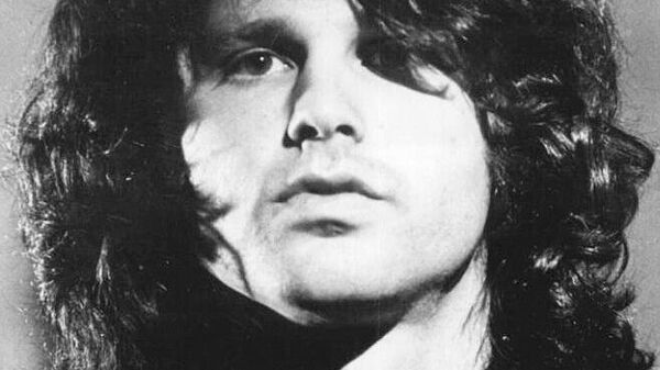 Американский поэт, певец, автор песен, лидер и вокалист группы The Doors Джим Моррисон