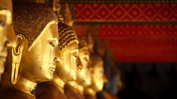 Статуи Будды в Таиланде 