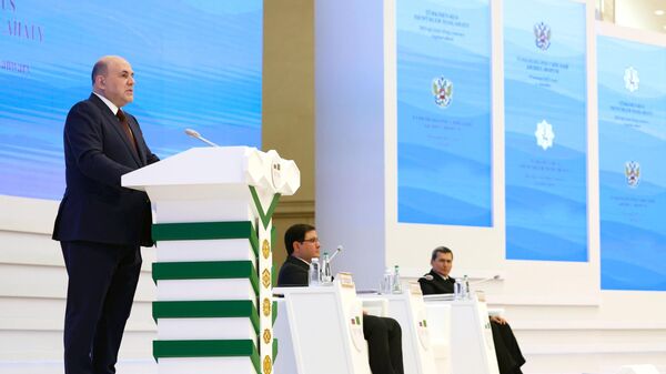 Председатель правительства РФ Михаил Мишустин выступает на пленарном заседании Российско-туркменского бизнес-форума в Ашхабаде. 19 января 2023