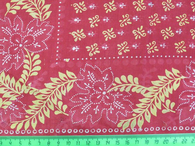 Фрагмент платка, выполненного в вытравной технике. Россия, Владимирская губерния, г. Шуя, Товарищество мануфактур Ст. Посылина, после 1864 г.