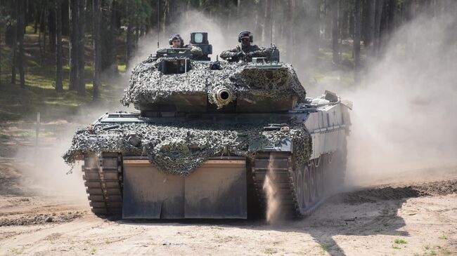 Основной немецкий танк Leopard 2