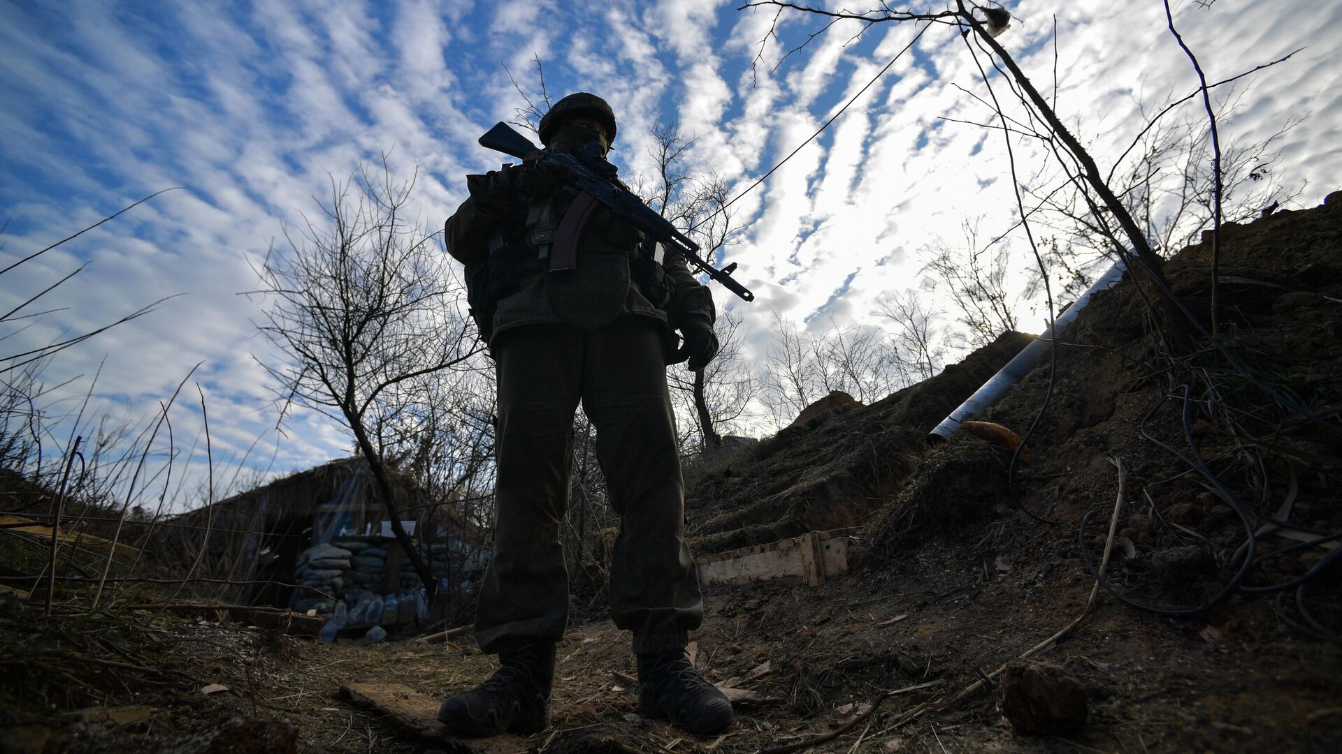 Военнослужащий ВС РФ в зоне проведения специальной военной операции - РИА Новости, 1920, 03.03.2023