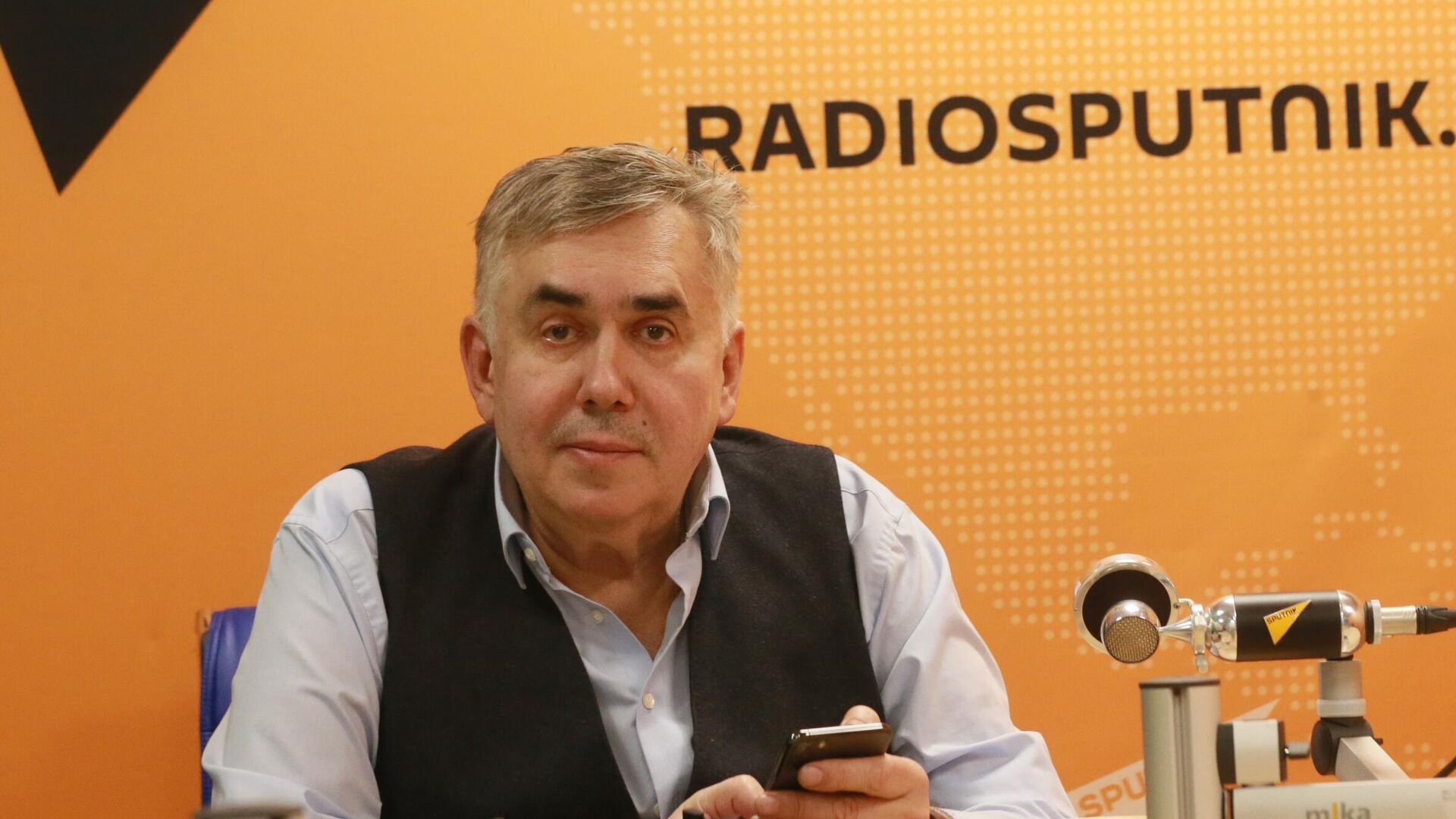 Актер Станислав Садальский во время интервью в студии радио Sputnik в Москве - РИА Новости, 1920, 24.01.2023