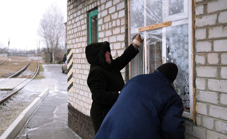 Последствия обстрела со стороны украинских войск железнодорожной станции Иловайска Последствия обстрела со стороны украинских войск железнодорожной станции Иловайска