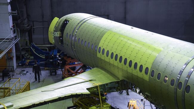 Монтаж стенда для испытаний планера импортозамещенной версии Superjet-100 (SSJ-NEW)