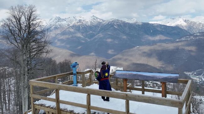 Шаман на курорте Красная поляна в Сочи. Кадр из видео