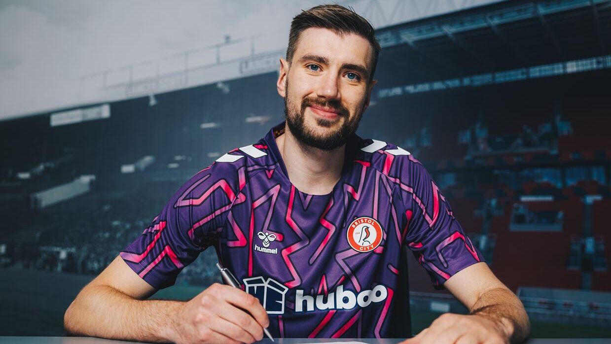 Футболист Бристоль Сити Никита Хайкин Футболист Бристоль Сити Никита Хайкин - РИА Новости, 1920, 13.10.2025